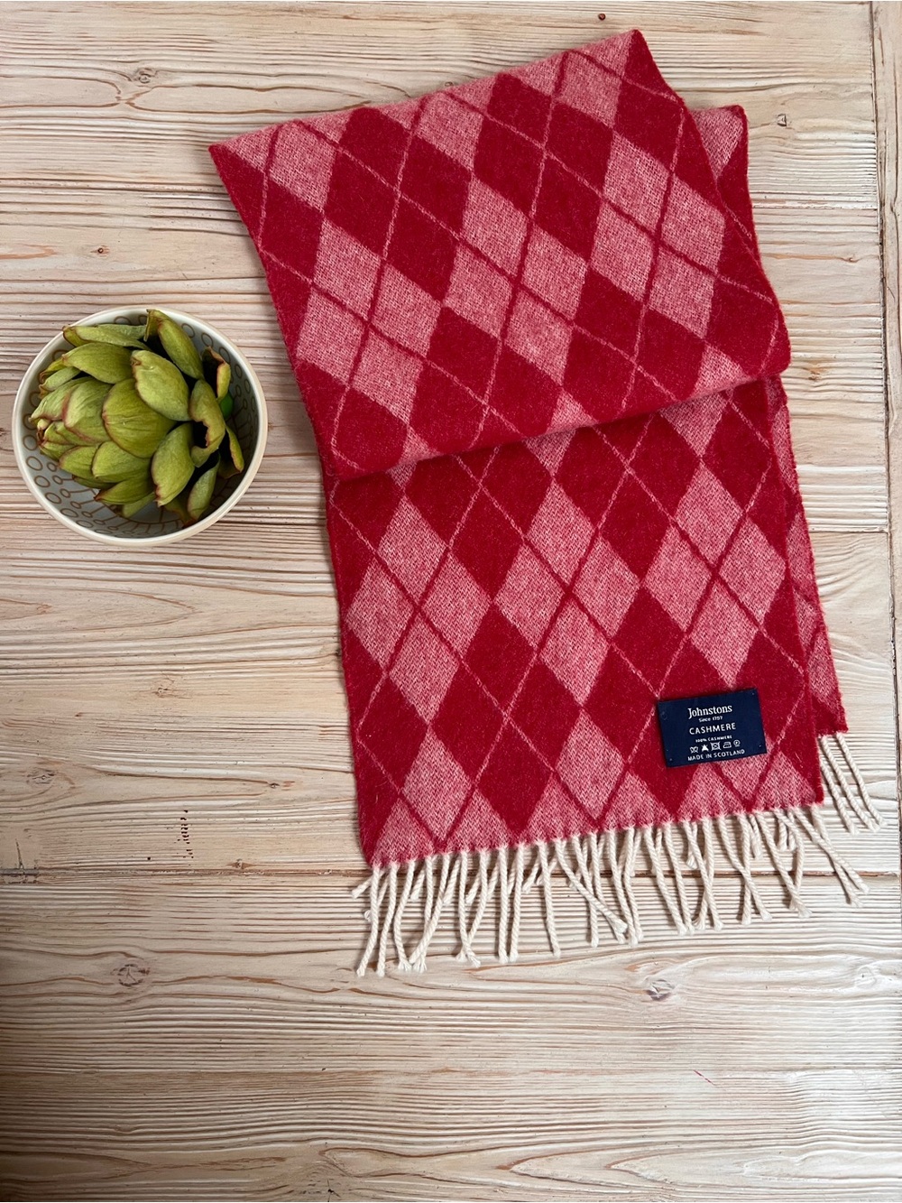 Johnstons of Elgin 100% Cashmere Red & Cream Argyle Scarf